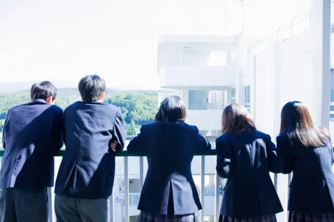 息子が「第一志望は私立だけど、無償化でどうにかなるでしょ」と楽観的です。学校からも「授業料が無償」と説明があったのですが、本当に０円で通えるのでしょうか？