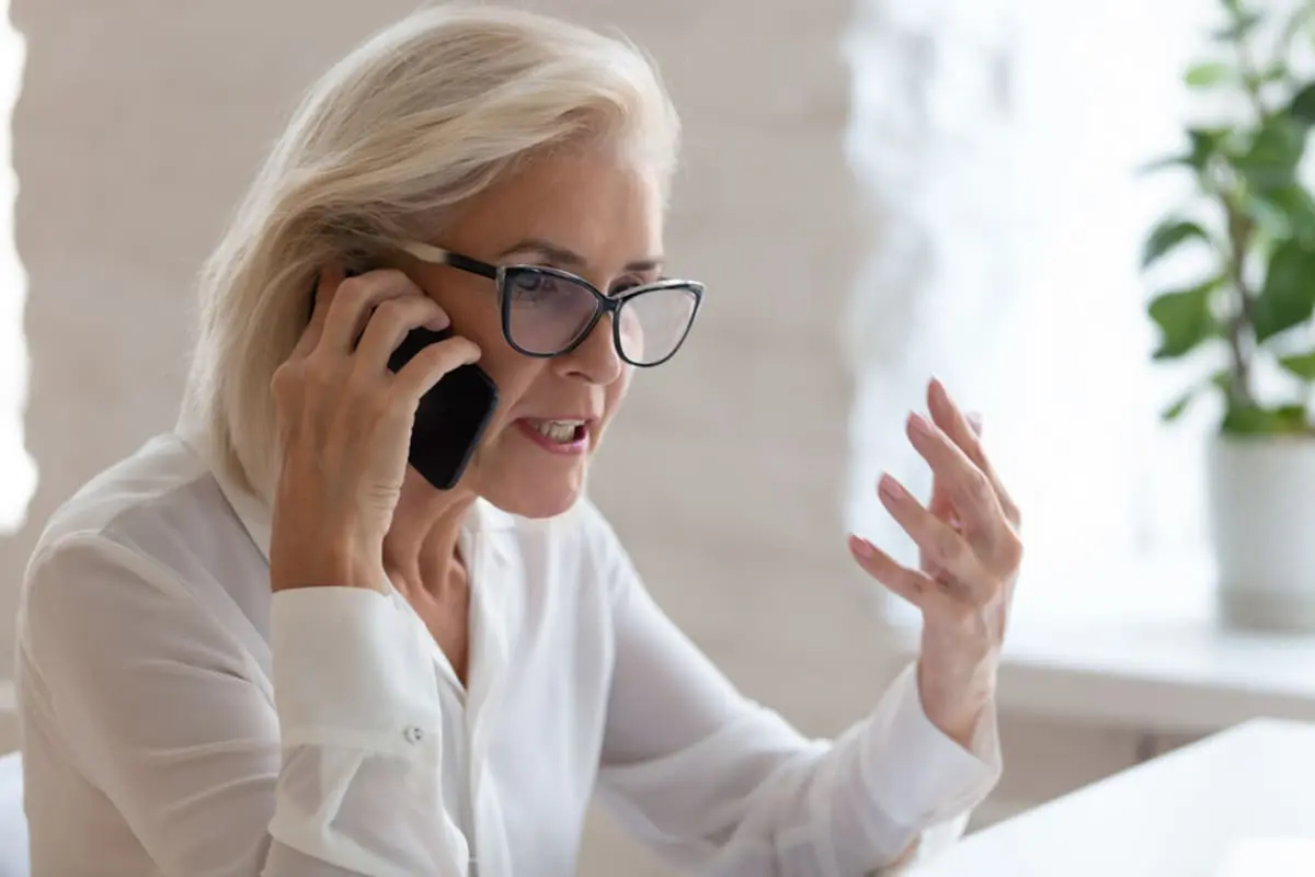 母の死後「新聞の購読」を“解約”しようとしたら、「契約満了まで解約できません」と言われた！ 無人宅なのに「月3000円」も払う必要はありますか？ 期間が残っているなら仕方ないでしょうか？