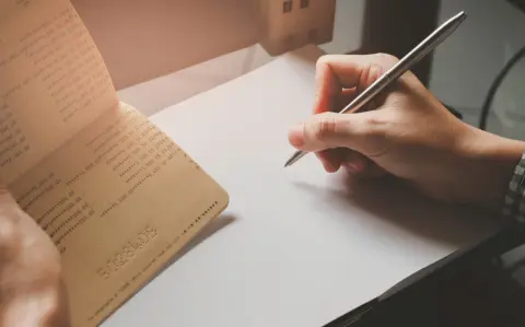 父の預金「1800万円」を母が一括管理しています。あとで「兄弟で3等分する」とのことだけど、母に任せて大丈夫？ 相続でもめないための整理ポイント