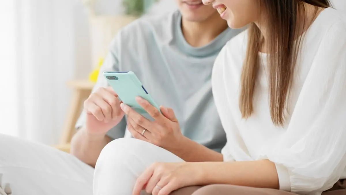 結婚するなら、スマホプランも一本化！y.u mobileで固定費を削減できる理由とは？