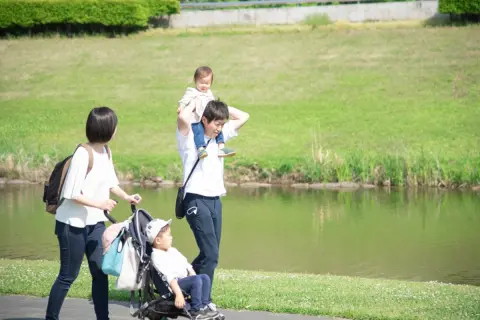 夫婦と子ども2人の世帯で「年収800万円」でも東京生活は苦しい？ 実際の支出とのギャップって？