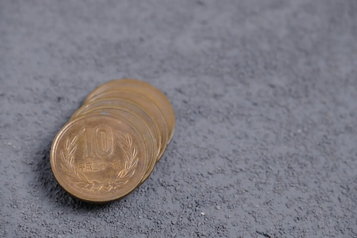 叔父が集めていた「ギザ10」が100枚ほどあります。「将来高くつく」と言っていたのですが、プレミアはつくのでしょうか？ 今後価値が上がる可能性はありますか？