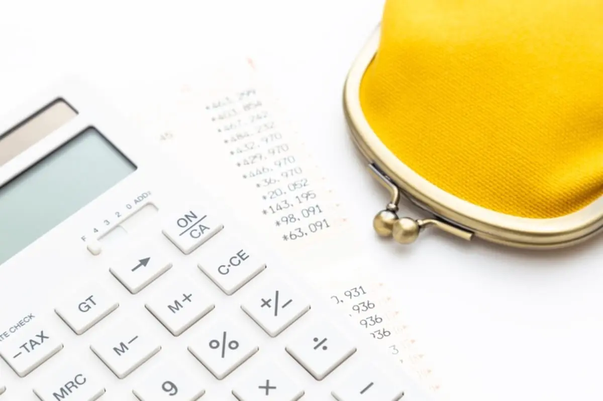 「マイナンバーカードと銀行口座をひも付けると、勝手に差しおさえられる」というSNSを見て不安です…。公金受取口座の登録で、預金や給付金はどう扱われる？