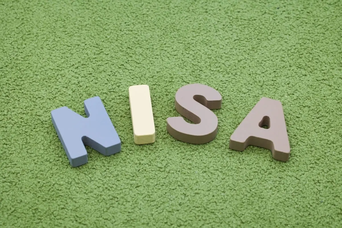 NISAで65歳までに「3000万円」貯めたい！ オルカンなら「毎月5万円ちょっと」でも、十分貯められるって本当ですか？ 40歳から「年率3～7％」積み立てた場合で試算