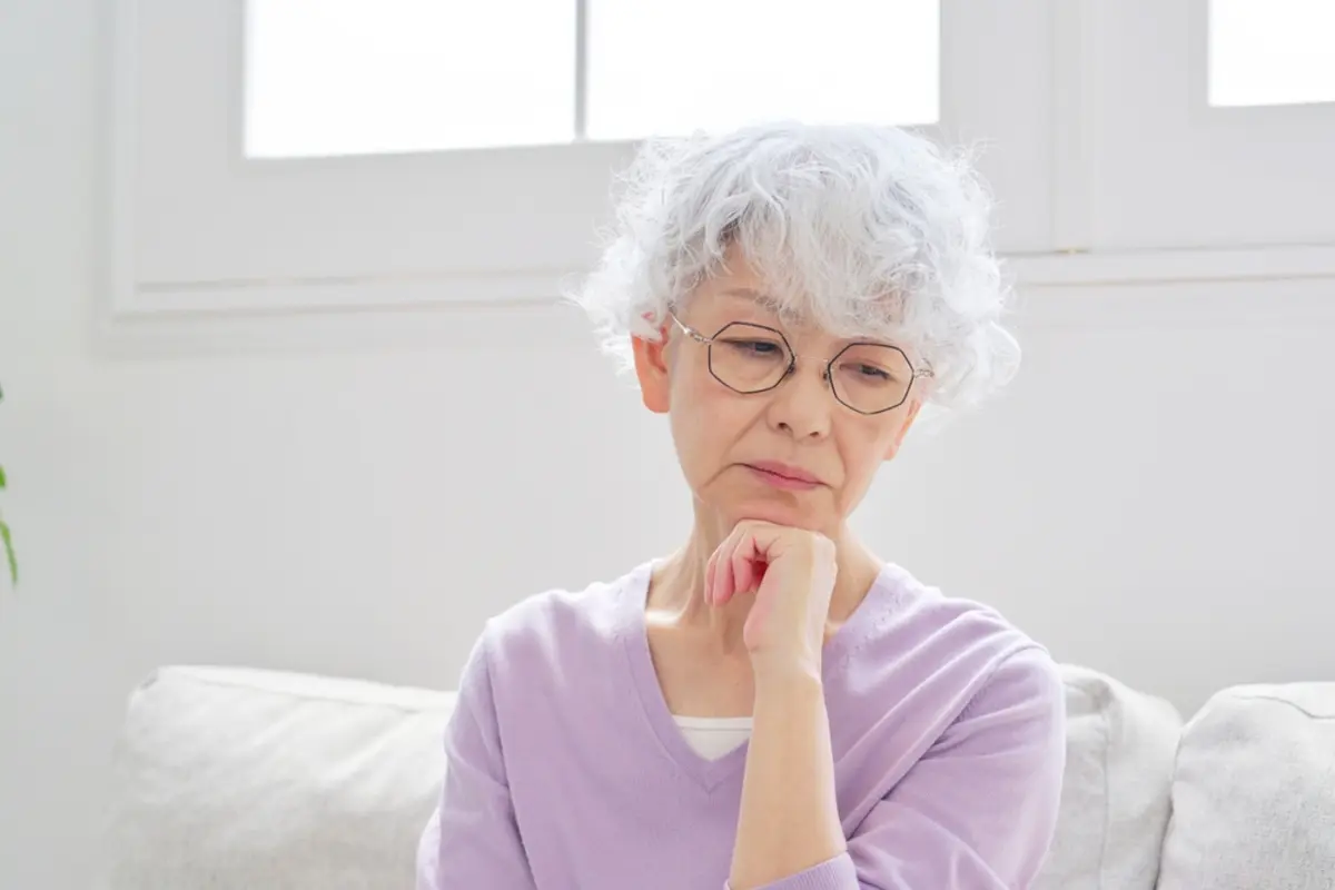 70代です。家を売却して老人ホーム入居を考えていますが、売ってしまったあとに後悔しないか不安です。売却資金で老人ホームに入るのは問題ないでしょうか。