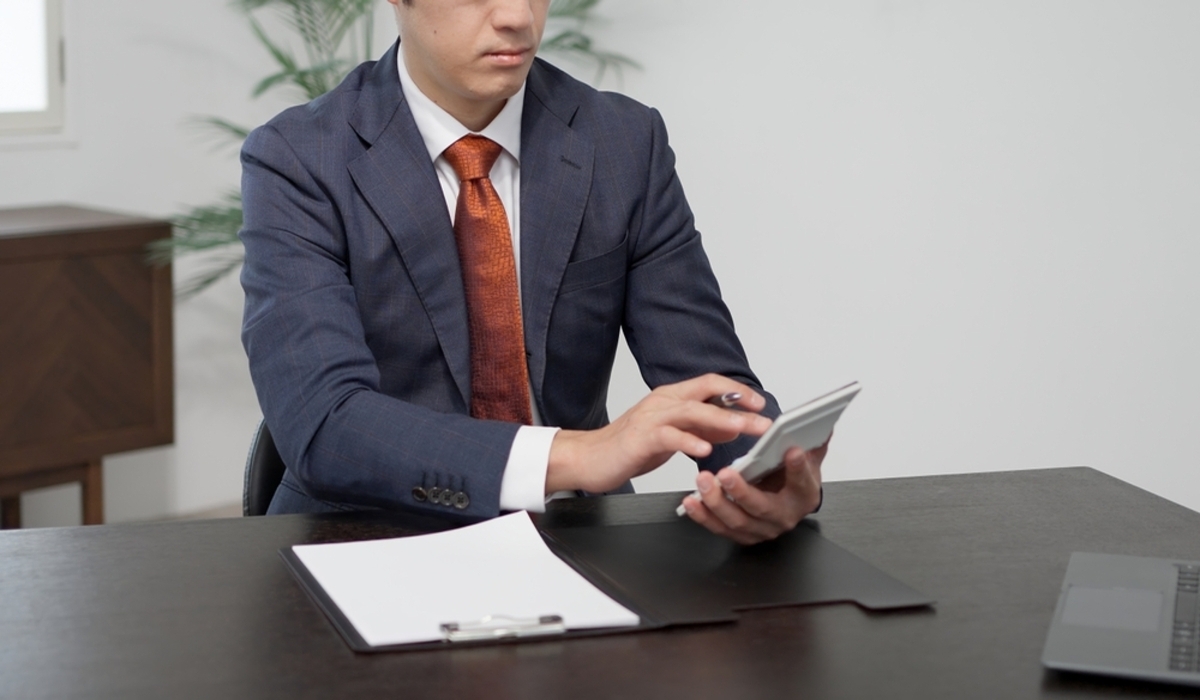 副業で「年間20万円」ほどの収入があるのですが、周りは「それくらいならバレないよ」とのこと。本当に確定申告しなくても大丈夫なのでしょうか …？|ファイナンシャルフィールド|﻿働き方