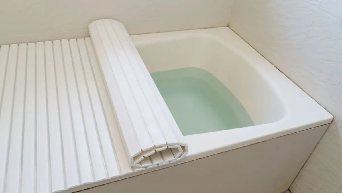 1人暮らしを始めた娘から「今月のガス代が9000円」と連絡がありました。毎日湯船に浸かっているようですが、シャワーにしたら光熱費は下がりますよね？