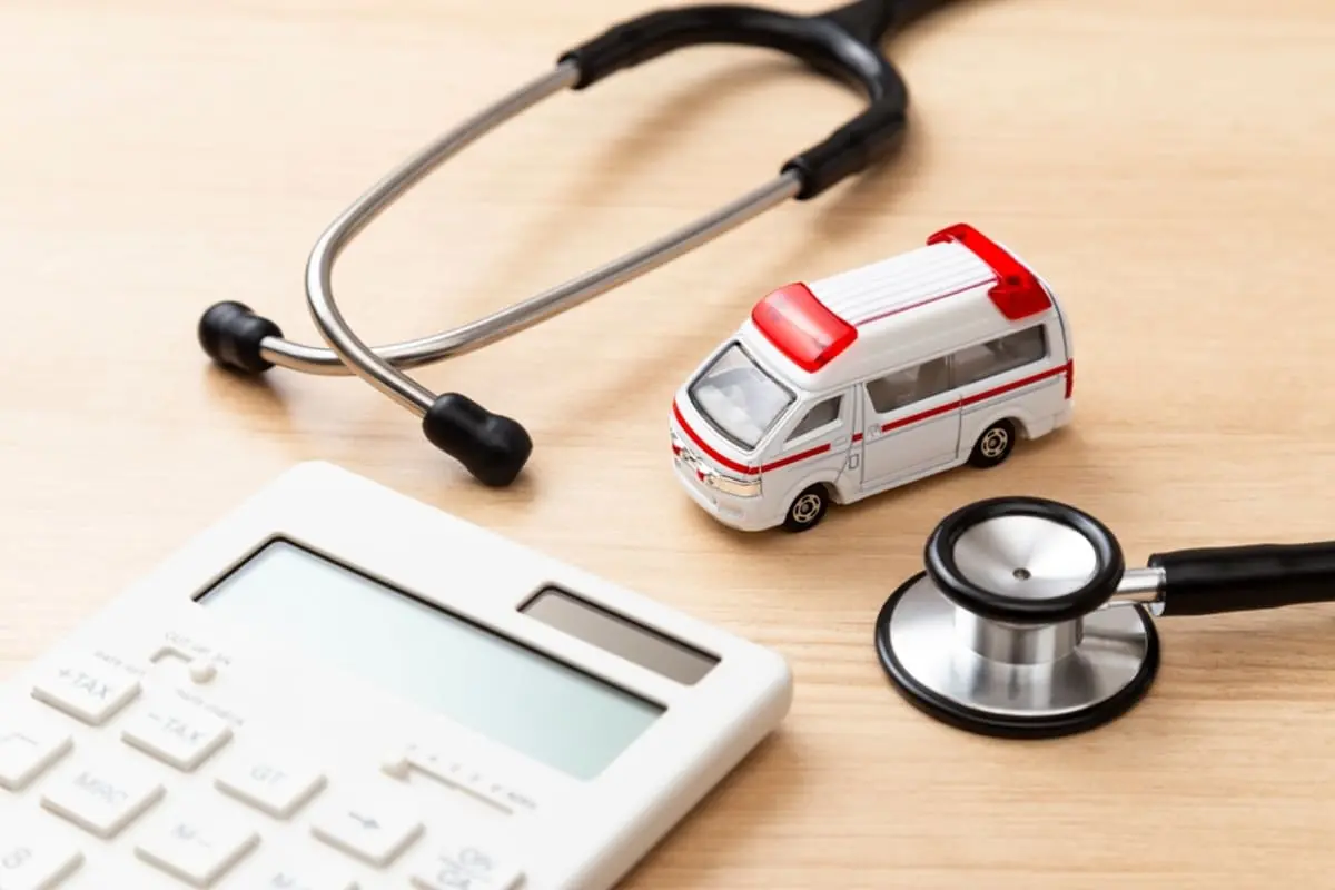 救急車を呼んでも“軽症”なら、会計で「選定療養費7000円」を請求される!?「治療費とは別にかかる」とのことですが、救急車は“有料になった”のでしょうか？ 誤解の多いポイントを確認