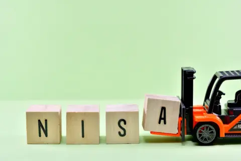 NISAに「月3万円投資」したいけど、少額で「成長投資枠」を使うのは“意味がない”ですか？ 初心者なら「つみたて投資枠」だけで十分でしょうか？ ポイントと注意点を確認