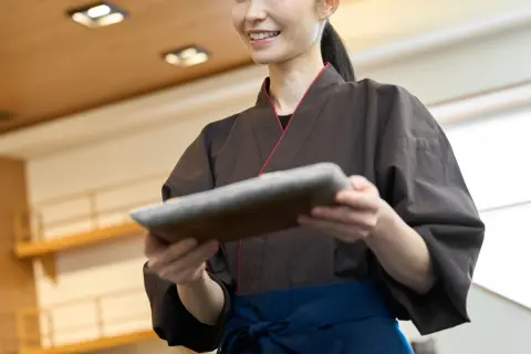 年収の壁が178万円に引き上げられたそうですが、扶養内のパート勤務だとどんなメリット・デメリットがありますか？