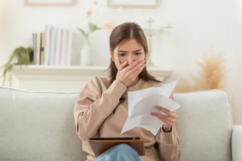 財布を紛失後、クレジットカードで100万円超の不正利用が発覚。補償対象になる条件とは？