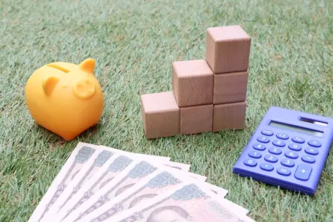 【学資保険 vs NISA】子どもの「学資保険250万円」を払込み完了！ でも「NISA」に全額移して“年5％”で運用したほうがお得でしょうか？ それぞれ“3年後に受け取る金額”を比較