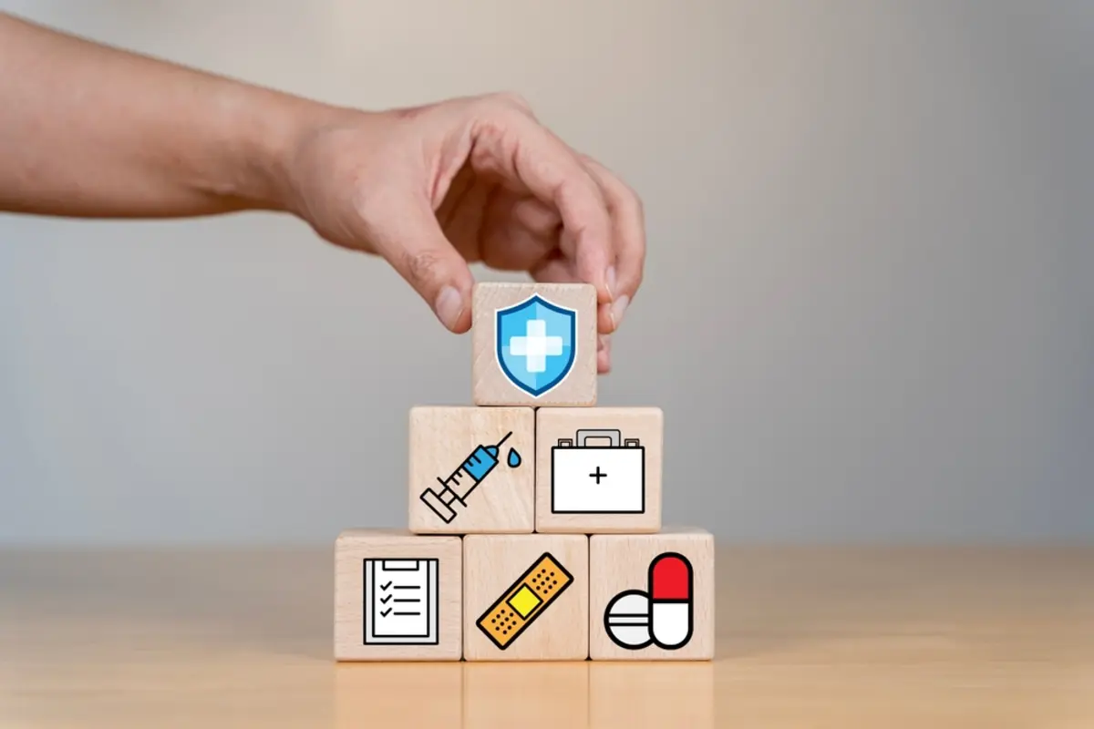 夫婦ともに70代で、2人とも年金から介護保険料が天引きされています。「同じ世帯なのに、どうして夫婦で金額が違うの？」と夫が不満げ。介護保険料に差が出るのはなぜでしょうか？