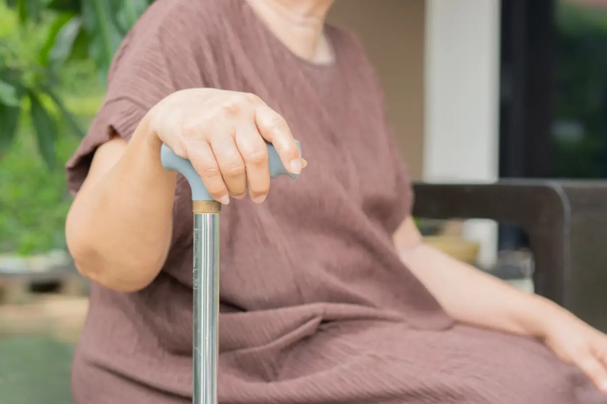 80代義母に「介護よろしくね」と言われました。貯金は1000万円ほどあるそうなのですが、介護費用はいくらほど考えておくべきでしょうか？