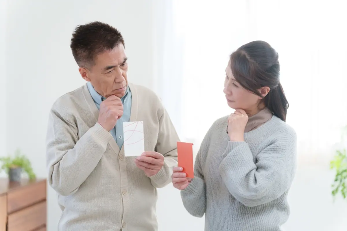 年金と貯金で生活しています。孫へのお年玉や食事の負担が重く、お正月の集まりはもうやめたいと思っています…身勝手でしょうか。