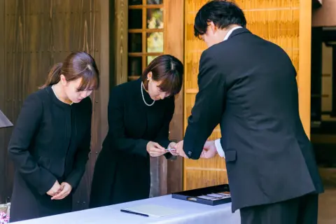 「貯金1500万円あるから、葬式代は心配しないで」という母。ただ死後は「口座凍結で引き出せない」と聞くのですが、本当に大丈夫でしょうか？“注意点と対策”を解説