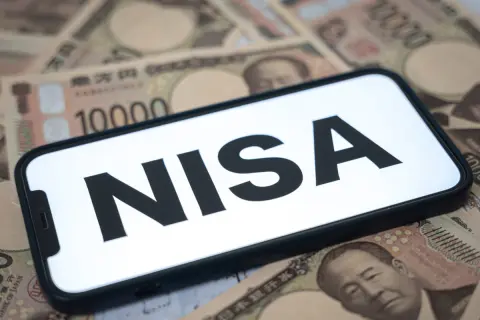同僚に「S&P500に150万円投資したら、5年でかなり増えた」と言われました。私は「普通預金に200万円」を置きっぱなしにしているのですが、NISAで5年間運用したら、どれくらい増えるのでしょうか？