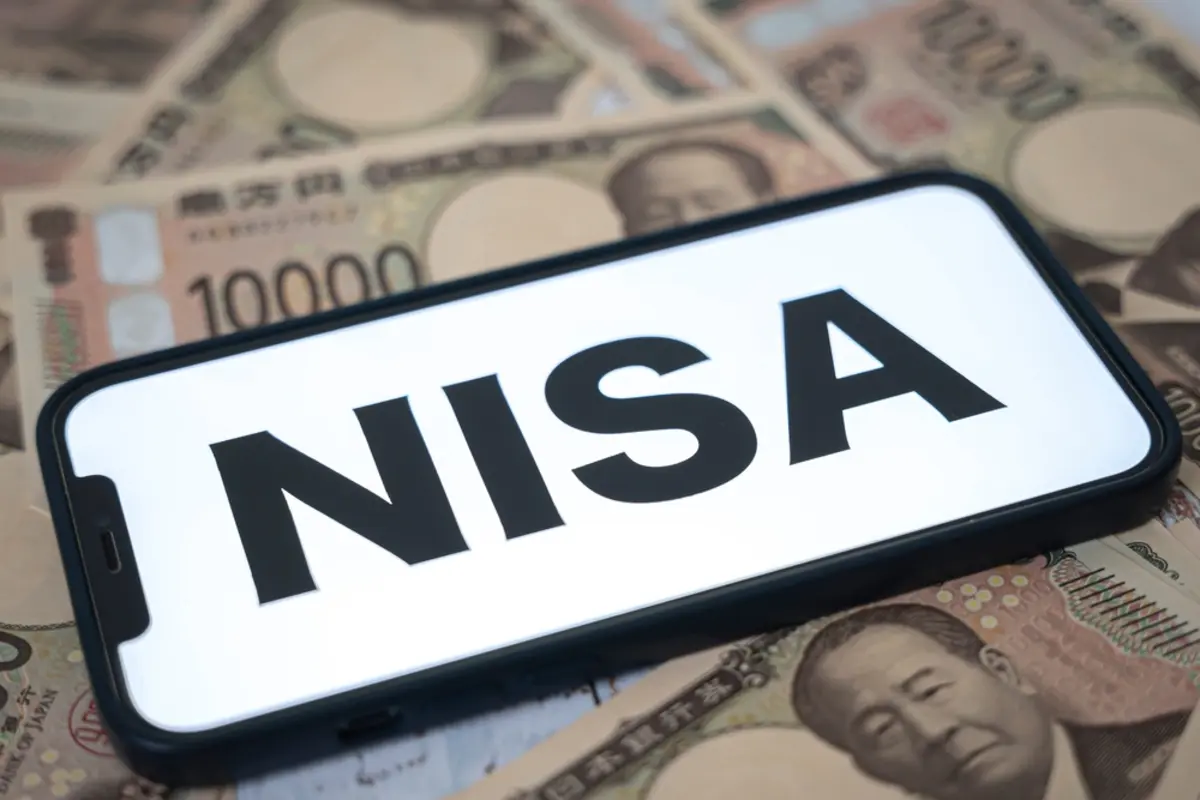 同僚に「S&P500に150万円投資したら、5年でかなり増えた」と言われました。私は「普通預金に200万円」を置きっぱなしにしているのですが、NISAで5年間運用したら、どれくらい増えるのでしょうか？