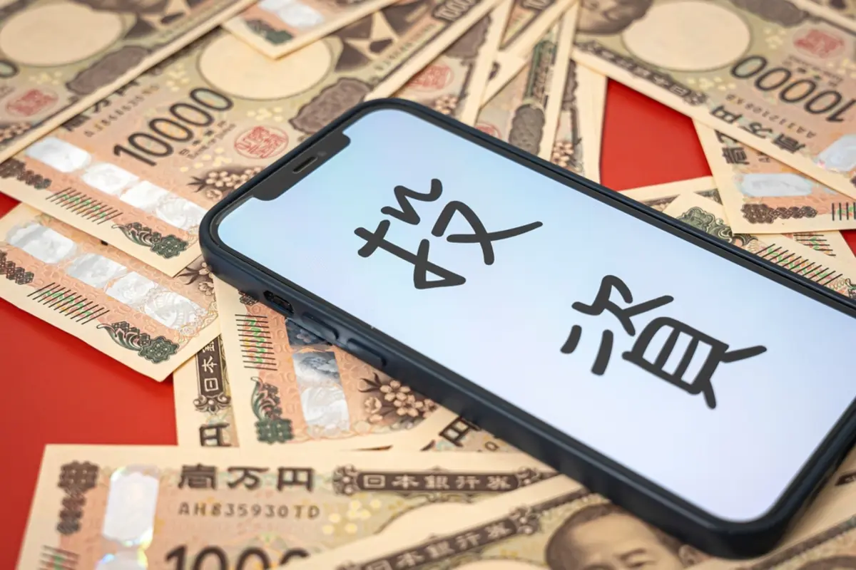 銀行や証券会社から「資産承継用の信託商品」を提案されます。手数料が高く感じる一方、「資産家ならやっておくべき」とも言われました。本当に商品型信託に頼るべきでしょうか？