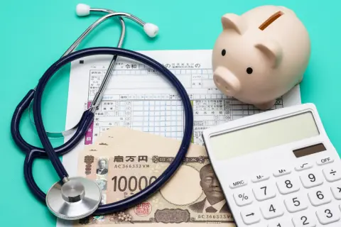 “月15万円程度”の年金をもらいながらパートで“年収100万円”くらい稼ぐ父、持病の糖尿病で“年間20万円”の医療費も負担したそう。パート先で「年末調整」を受けたそうですが、医療費控除を受けるには確定申告が必要？