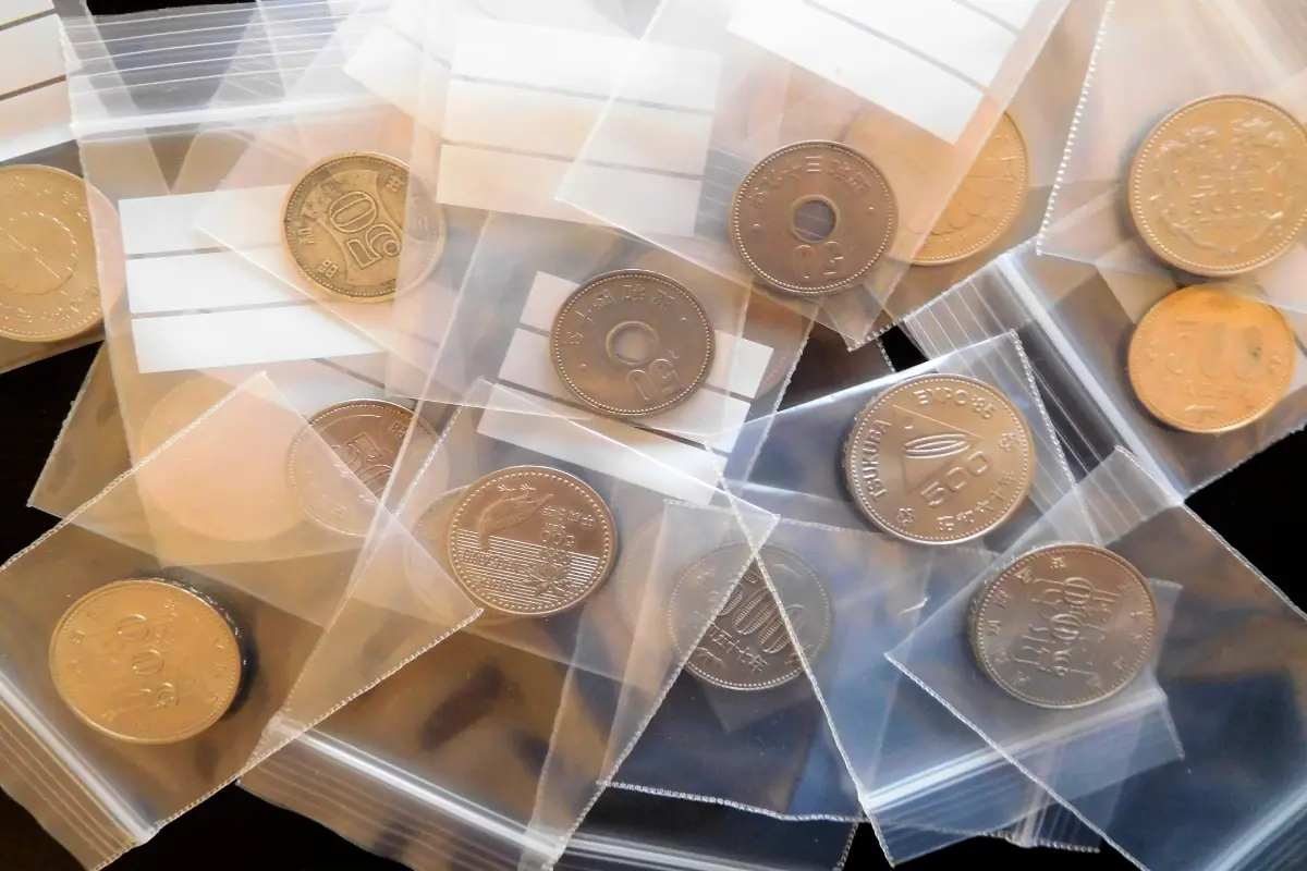 実家で「新幹線の描かれた銀貨」を発見！ 開業50周年の「記念貨幣」らしいですが、今なら額面の“40倍超の価値”があるって本当ですか？ 千円銀貨幣の買取価格も確認