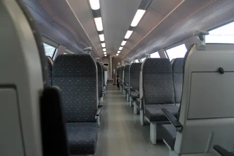 月1で乗る新幹線は「必ずグリーン車」という友人。どれくらい稼げばそんな余裕が生まれるんでしょうか？