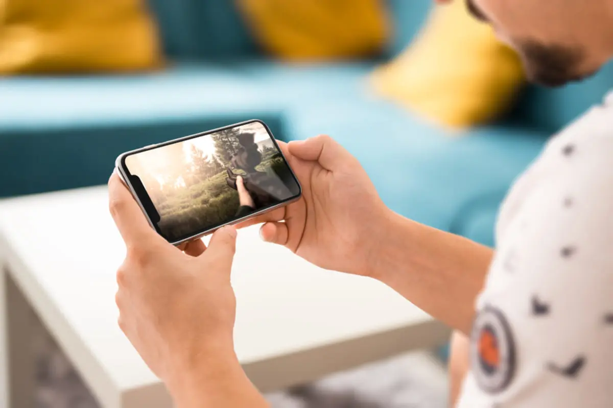 夫婦で動画サービス検討中なら「y.u mobile」がおすすめ！U-NEXT付プランで固定費を節約しよう！