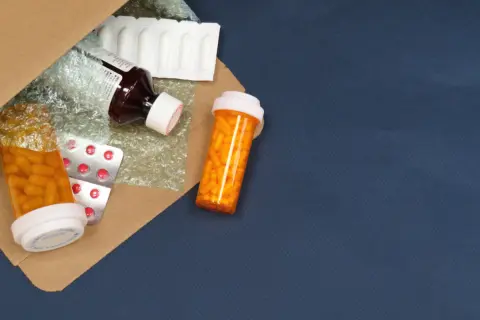 持病の治療薬を「通販のオンライン薬局」で購入しており、レシートはメール明細だけです。紙の領収書がなくても、これらの薬代は医療費控除の対象になるのでしょうか？