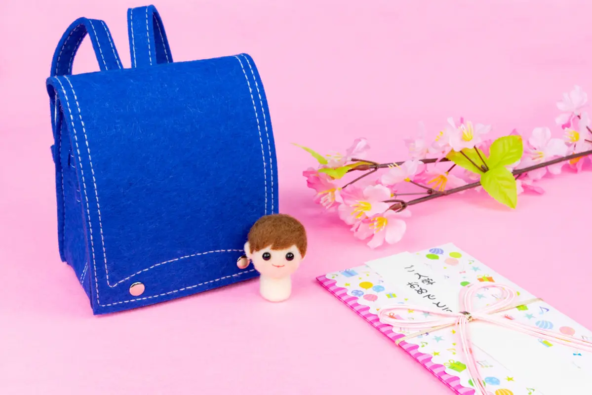 甥の入学祝いに「5万円」渡したら、兄夫婦は「あげすぎ！」とビックリしていました…。相場っていくらなのでしょうか？