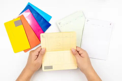 親が貯金1000万円を銀行口座に放置… 老後資金のためと言っていますが、NISAで積立投資した場合、10年後にはどれだけ差が出る？