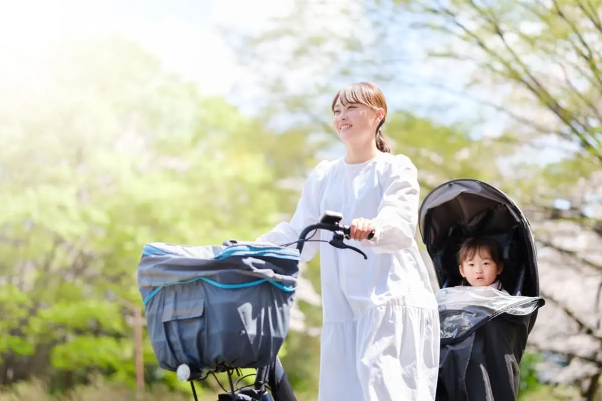 自転車で“子ども”を乗せていても「歩道走行」をしたら罰金になる？ 車道を走らないと罰金になるケースを解説