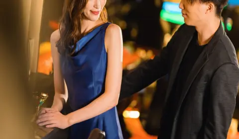 婚活中の友人が「年収800万円よりも安定職」と言うのですが、本当に収入より“職業の安定”を重視すべきでしょうか？