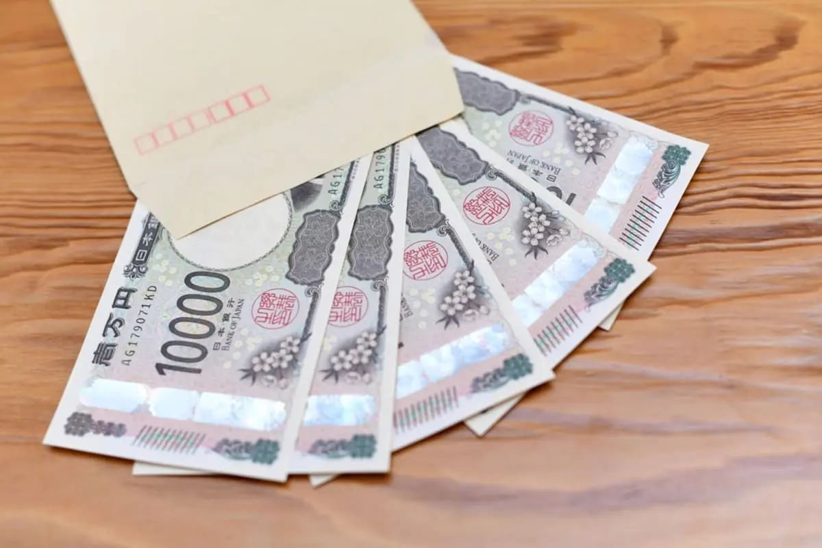 母が急逝し一人暮らしになった父が心配です。50代の子育て世代ですが、「月3万円」の仕送りでは援助にならないでしょうか……。