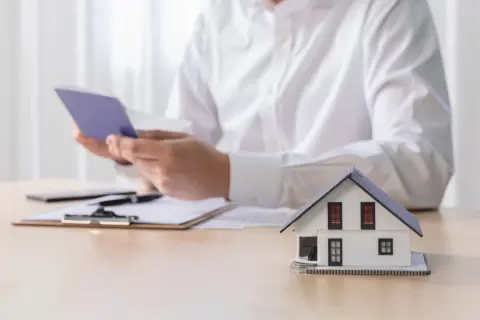 「2億円」の家を買える人って年収いくら？ 年収1000万円では不十分？