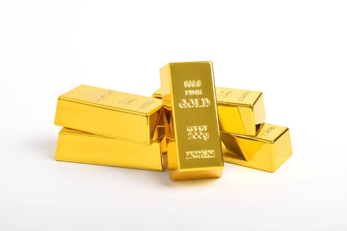 金価格「7000円」だった5年前から“1万円”純金積み立てしてたら…今ごろ「元本60万円」に対して、資産価値は“180万円”に!? これからはNISAと並行で「金投資」すべきでしょうか？