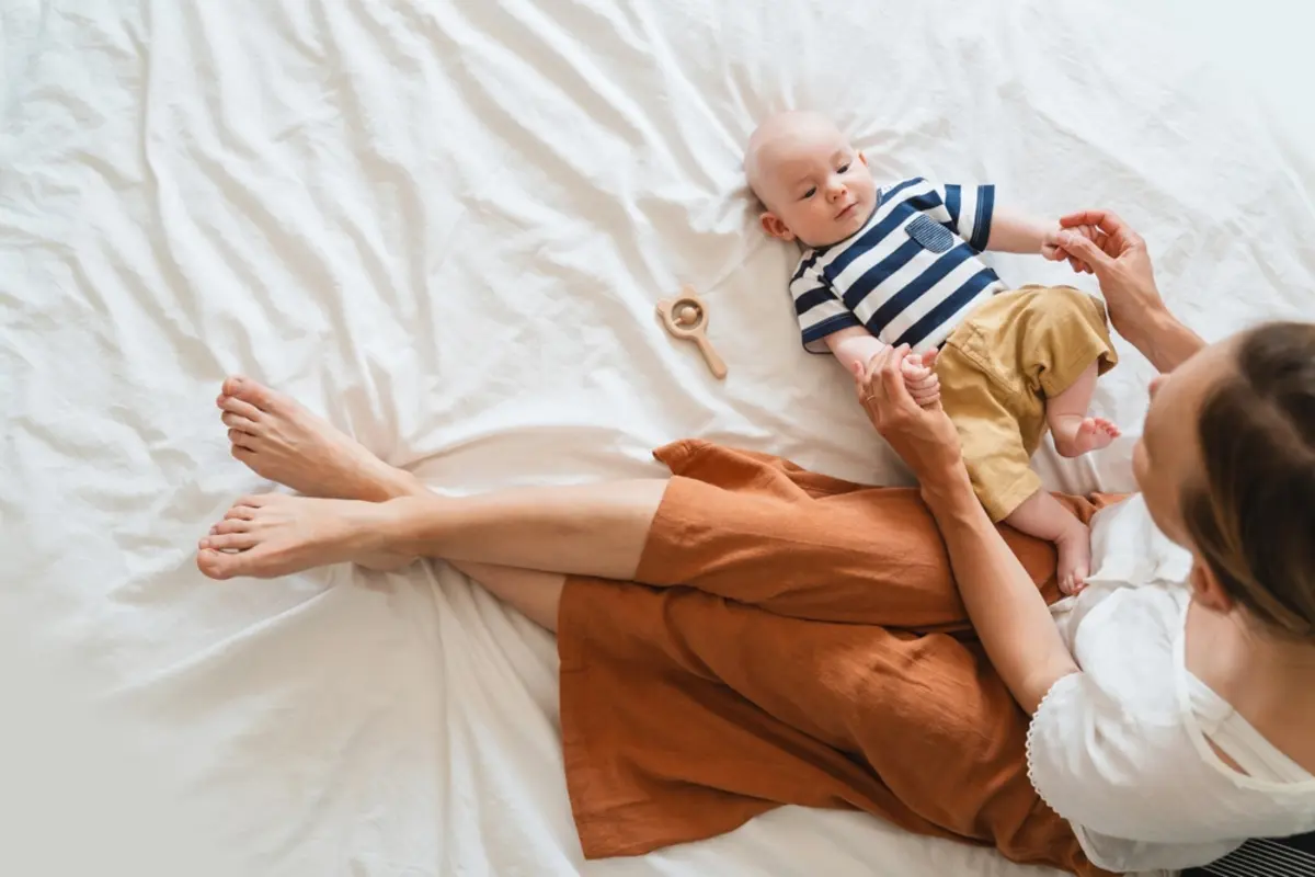 子育てを理由に10年以上専業主婦を続けている友人がいます。少数派かと思うのですが、子育て世帯で専業主婦の家庭はどれくらいいるのでしょうか？