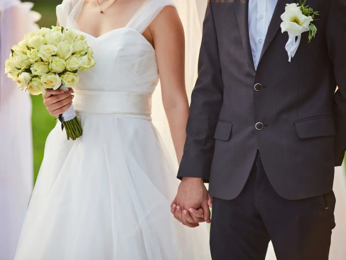 友人の結婚式で「ご祝儀3万円」あげたのに、家族婚の自分には「1万円」のお祝いだけでショック…これって“2万円損した”のでしょうか？ 家族婚なら仕方ないですか？