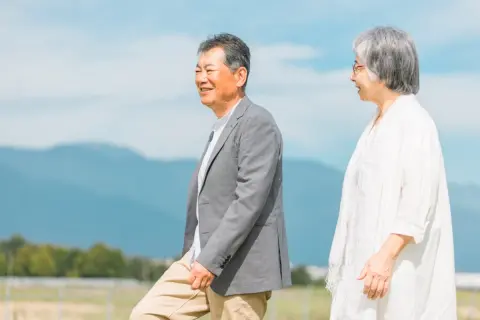 年金最高額は月30万円超え？ 自分は月13万円ほどです。会社員として40年も働いてきたのに最高額もらえる人は、どんな人生・キャリアなのでしょうか？