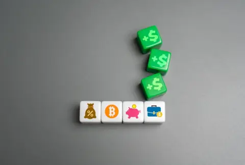 コンビニでの買い物代が「月8000円」かかっています…仮にこの分を年率3％で運用すると、25年後の金額はどれくらいになりますか？