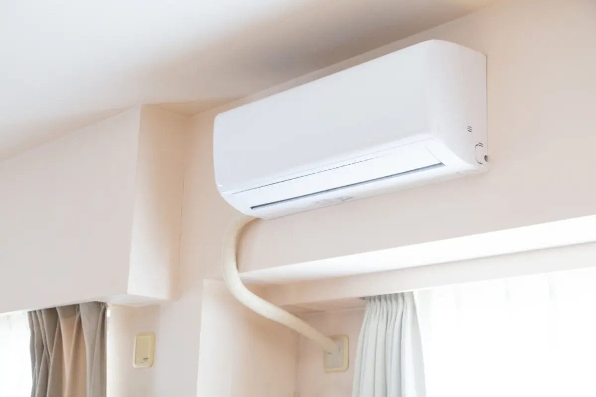 真冬でも「エアコンの電気代はつけっぱなしのほうが安い」と聞き、24時間運転にしたら今月の電気代が『1万8000円』に！ こまめに消すのとどちらが本当に節約になるのでしょうか？