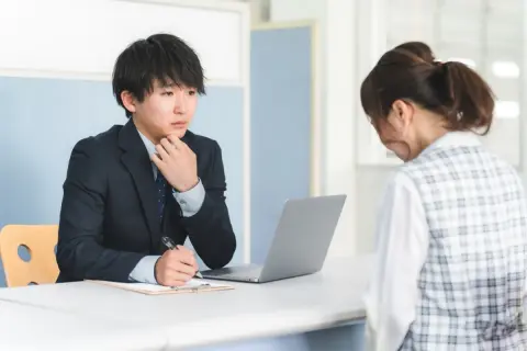 入社1ヶ月で「明日から来なくていい」と“即日解雇”されました…月給20万円ですが、2月の給料は「20万円」もらえますよね？ 試用期間中は“解雇予告手当”の対象になるか解説