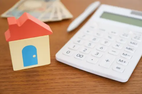 退職金900万円、住宅ローン完済に全部使っていいでしょうか？ 妻は「手元に資金を残したい」の一点張り。老後資金を気にして、いくら残しておけばいい？