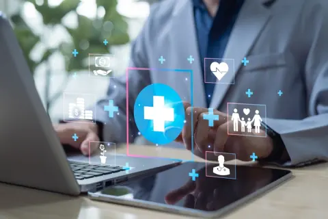 60代夫婦です。老後の医療費が心配で「民間の医療保険」に月「2万円」の支払い。公的な高額療養費制度もあるので、解約すべきでしょうか？