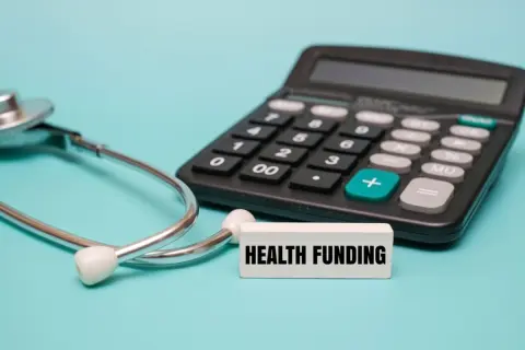 年収600万円で「医療費20万円」の会社員。確定申告したのに「1万円」しか戻らずガッカリ…結局“医療費控除”は手間なだけ？ 還付額をシミュレーション