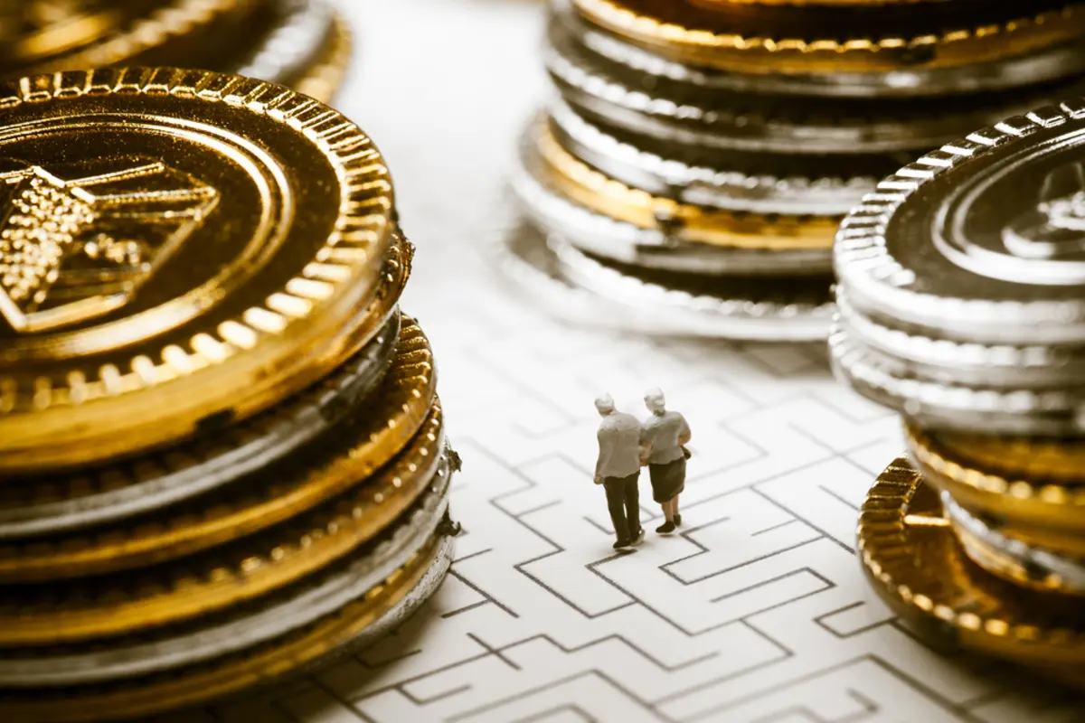 75歳の父は「平均くらい貯金しているから大丈夫」と言いますが、具体的な金額を教えてくれません。70代の夫婦の場合、いくらくらいの貯蓄が平均なのでしょうか？