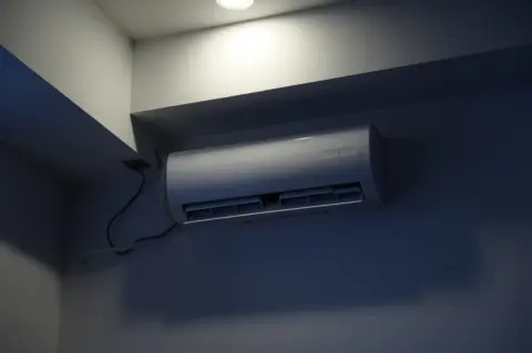 節約のため「夜は家族全員リビングに集まって、エアコンは1台だけ」とルール化。電気代は下がりましたが、子どもから不満の声も出ています。どこまで生活の“快適さ”を犠牲にすべきでしょうか？