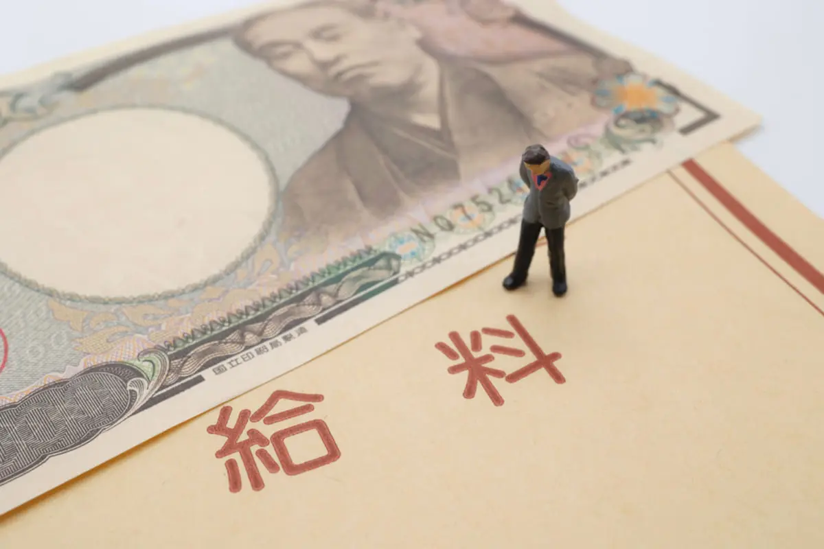 3～5月の残業で「月収30万→34万円」になったけど、社会保険料が「月4万5000→約5万1000円」に上がり衝撃！ 昇給してないのに、残業のせいで“手取り減”になる理由とは？