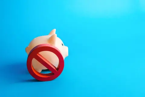 高齢の父が認知症になり、預金口座が凍結されてしました。どうしたら解除してもらえますか？