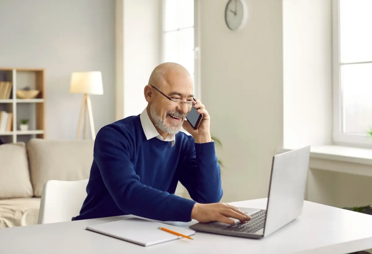 来月、会社を60歳で定年退職します。退職の翌日から次の会社で働き始めるのですが、「高年齢雇用継続基本給付金」は受け取れるのでしょうか？