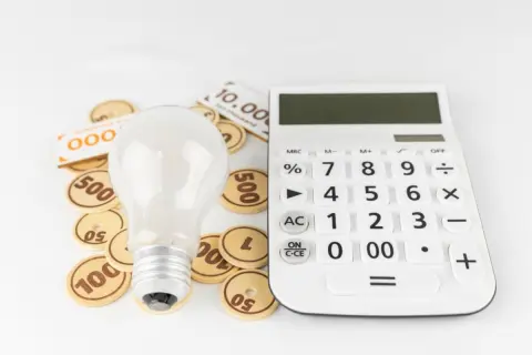 東京23区内で一人暮らしです。今月請求分の電気代が2万円でした。寒い時期だと仕方ないのでしょうか？それとも使いすぎでしょうか？